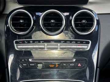 Mercedes GLC C253 SUV 2.0 250 211KM 2018 Mercedes-Benz GLC GLC250 4Matic 9G-Tronic AMG Ambiente Full LED Gwarancja, zdjęcie 8