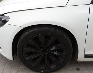 BLATNÍK LEVÝ PŘEDNÍ VW SCIROCCO 2008- BÍLÝ LB9A