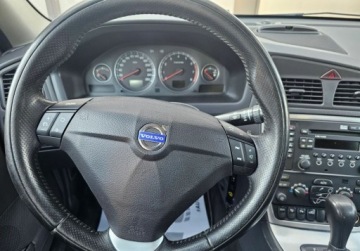 Volvo V70 II 2005 Volvo V70 Rezerwacja AWD 2,5T 210KM R5 Sport 2.5 Benzyna 210KM, zdjęcie 2