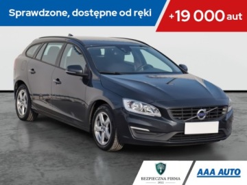 Volvo V60 I Kombi Facelifting 2.0 D2 DRIVE-E 120KM 2016 Volvo V60 D2 2.0, Navi, Klima, Klimatronic