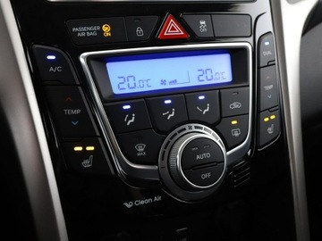 Hyundai i30 II Wagon Facelifting 1.6 CRDi 136KM 2015 Hyundai i30 1.6 CRDi Blue Klimatronik Nawigacja, zdjęcie 25