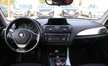 BMW Seria 1 F20-F21 Hatchback 5d 116i 136KM 2012 BMW Seria 1 Nawigacja , Czujniki park, Elektry..., zdjęcie 4
