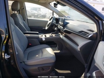 Toyota Sienna III 2023 Toyota Sienna xle, 2023r., 2.5L 2.5 Benzyna 245KM, zdjęcie 10