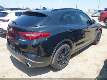 Alfa Romeo Stelvio SUV 2.0 Turbo 280KM 2018 Alfa Romeo Stelvio 2018 Alfa Romeo Stelvio Ti Sport AWD 2.0 Benzyna 280KM, zdjęcie 3