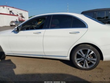 Mercedes Klasa C W206 2021 Mercedes-Benz Klasa C 300 4Matic 2021 2.0l 2.0 Benzyna 255KM, zdjęcie 2