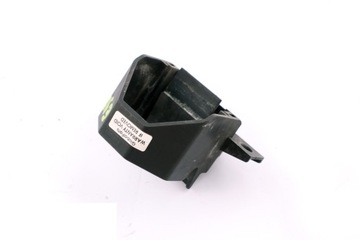 BMW E81 E82 E87 E90 Кронштейн радиатора