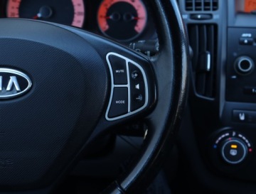 Kia Ceed I Hatchback 1.4 109KM 2009 Kia Ceed 1.4 CVVT, Klima, Tempomat, zdjęcie 16