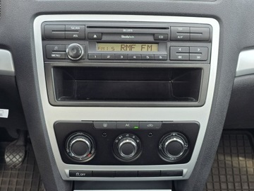 Skoda Octavia II Kombi 1.6 TDI CR DPF 105KM 2010 Škoda Octavia Skoda Octavia 1.6TDi 105KM 2010r, zdjęcie 17