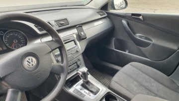 Volkswagen Passat B7 Variant 2.0 TDI CR DPF BlueMotion 140KM 2010 VW PASSAT Variant 2.0 TDI 140 KM DSG, zdjęcie 21