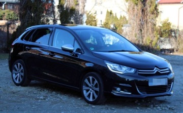 Citroen C4 II Hatchback 5d Facelifting 1.2 PureTech 130KM 2017 Citroen C4 Bezwypadkowy Serwis Stan Idealny Wyposazony 1.2 Benzyna, zdjęcie 1