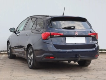 Fiat Tipo II Station Wagon 1.6 MultiJet 120KM 2017 Fiat Tipo 1.6 MultiJet, Automat, Skóra, Navi, zdjęcie 3