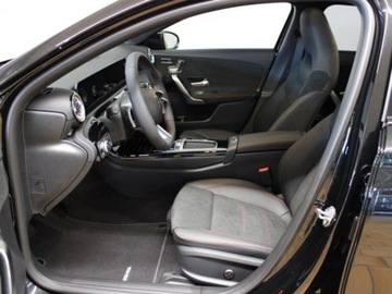Mercedes Klasa A W177/V177 Hatchback Facelifting 2.0 220 190KM 2025 A Klasa 220 4-Matic AMG Line 2.0 (190KM) 2025, zdjęcie 8