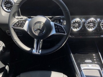 Mercedes GLA II Off-roader Facelifting 2.0 180d 116KM 2025 MERCEDES-BENZ GLA 180 d Progressive 2.0 (116KM) 2025, zdjęcie 9