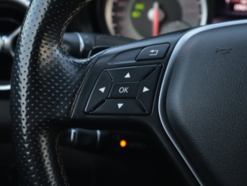 Mercedes CLA C117 Coupe 2.0 250 211KM 2013 Mercedes CLA 250, Salon Polska, Automat, Skóra, zdjęcie 16