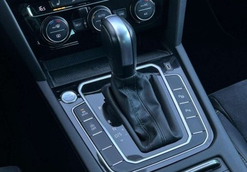 Volkswagen Passat B8 Variant Facelifting 2.0 TSI 190KM 2019 Volkswagen Passat Variant R-LINE -elegance, DCC, Matrix, Hak, DYNAUDIO, AC, zdjęcie 22