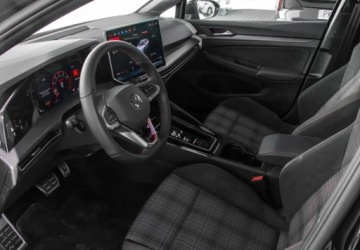 Volkswagen Golf VIII GTI Facelifting 2.0 TSI 265KM 2024 Volkswagen Golf 2.0TSI 265KM GTI, DSG, LED Matrix, Kierownica podgrzewana, zdjęcie 10