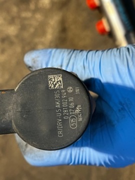 7 BMW ТОПЛИВНАЯ РЕЙКА 7809128 0445214183