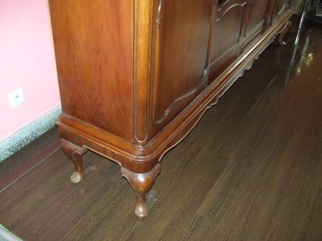 ОРЕХОВАЯ ВИТРИНА, БИБЛИОТЕКА