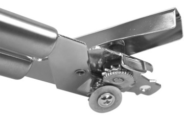 Стальной консервный нож