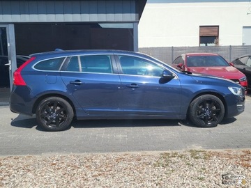 Volvo V60 I Kombi Facelifting 1.6 D2 115KM 2013 Volvo V60 115KM 2013r 230TysKm Automat Oleje Filtry Rozrzad Olej w skrzyni, zdjęcie 3