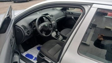 Skoda Octavia II Kombi 1.6 TDI CR DPF 105KM 2011 Škoda Octavia Skoda Octavia Możliwość zamiany., zdjęcie 6