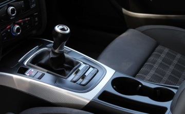 Audi A4 B8 Avant Facelifting 1.8 TFSI 170KM 2014 Audi A4 Avant Bezwypadkowy Serwis Piekny Kolor 1.8 Benzyna 170KM, zdjęcie 19