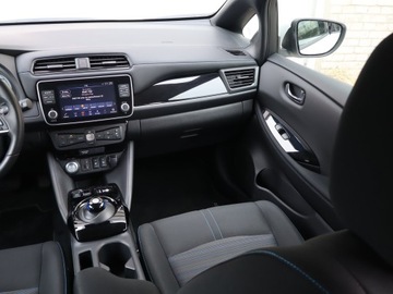 Nissan Leaf II Hatchback Facelifting 39kWh 150KM 2023 Nissan Leaf 40 kWh, SoH 95%, Salon Polska, zdjęcie 7