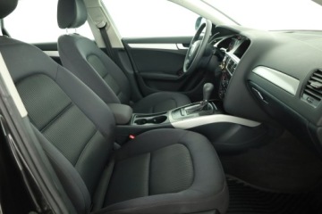 Audi A4 B8 Avant 2.0 TDI 143KM 2009 Audi A4 2.0 TDI, Salon Polska, Automat, Klima, zdjęcie 6