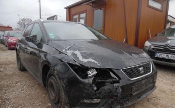 Seat Leon III X-Perience 1.4 TSI 125KM 2016 Seat Leon 2016r, 1.4 TSI. Uszkodzony prawy przod i lewy bok. Jezdzi. 1.4, zdjęcie 1