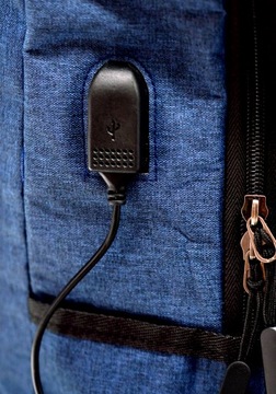 РЮКЗАК CBT С МЕСТОМ ДЛЯ НОУТБУКА И USB-ПОРТОМ