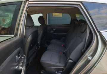 Kia Carens IV Minivan 1.7 VGT CRDI 115KM 2016 Kia Carens Kia Carens 1.7 CRDi M 7os EU6 1.7 Diesel 115KM, zdjęcie 7