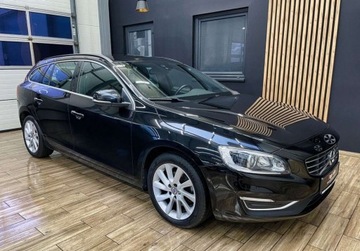 Volvo V60 I Kombi Facelifting 2.0 T3 DRIVE-E 152KM 2016 Volvo V60 T3 152KM SKORA BEZWYPADKOWY navi MANUAL gwarancja 2.0, zdjęcie 4