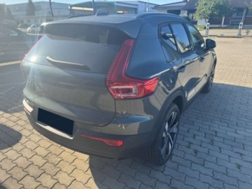 Volvo XC40 2026 VOLVO XC40 B4 Plus Dark Suv 2.0 (211KM) 2026, zdjęcie 2