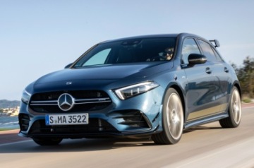 Светодиодная эмблема в решетку радиатора Mercedes CLA W118 C118 19-