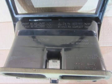 KONZOLA STŘEDNÍ  MŘÍŽKY RÁMEČEK STŘÍBRNÁ PEUGEOT 206