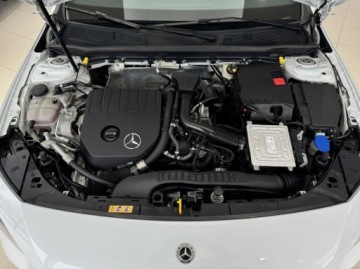 Mercedes Klasa A W177/V177 Hatchback 1.3 200 163KM 2021 Mercedes-Benz Klasa A 200 AMG Line Kamera cofania Ambiente CarPlayAndro, zdjęcie 17