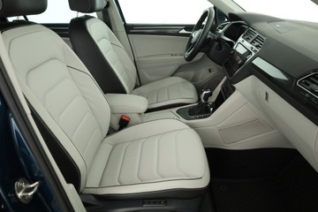 Volkswagen Tiguan II SUV Plug-in 1.4 TSI e-HYBRID 245KM 2023 VW Tiguan 1.4 TSI eHybrid, Salon Polska, zdjęcie 6