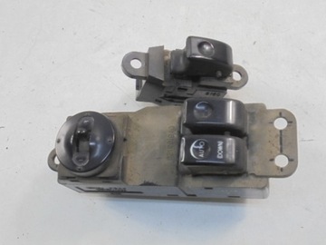 HYUNDAI H1 97-07 SPÍNAČ OKNO PŘEDNÍ LEVÝ PRAVÝ 935704A000 935804A000