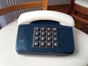Stary telefon
