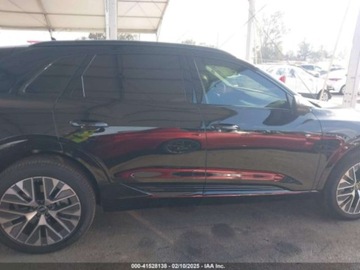 Audi Q8 2024 Audi Q8 E-Tron Premium Plus Quattro 2024 Elektryczny 355KM, zdjęcie 6