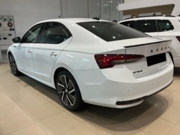 Skoda Octavia IV Liftback 1.5 TSI EVO 150KM 2026 SKODA Octavia Sportline 1.5 TSI mHEV DSG Sedan 150KM 2026, zdjęcie 2