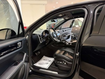 Porsche Cayenne III SUV S 2.9 440KM 2019 Porsche Cayenne 2.9 Benzyna 440KM, zdjęcie 25