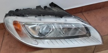 VOLVO V70 S80 XC70 LAMPA PRAWA RH XENON LIFT LED