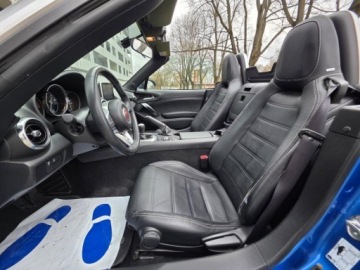 Fiat 124 Spider 1.4 MultiAir II 140KM 2016 FIAT 124 Spider Lusso* 1.4l benzyna Turbo 140KM 19,272km Dokumentacja, zdjęcie 4