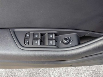 Audi A4 B9 Avant Facelifting 2.0 35 TFSI 150KM 2023 Audi A4 Avant Avant, S line, 35 TFSI, 150 KM, S tronic, bogate wyposazenie, zdjęcie 11