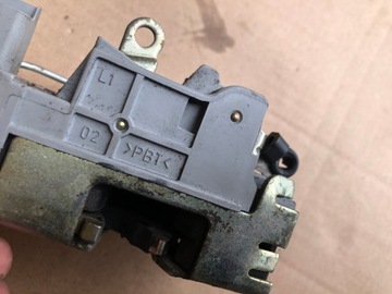 LEVÝ PŘEDNÍ ZÁMEK DVEŘE PEUGEOT 307 ŘIDIČE 6PIN 2001-2008