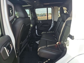 Jeep Wrangler IV 2025 Jeep Wrangler Sahara Convertible 2025 3.6 Benzyna 285KM, zdjęcie 17