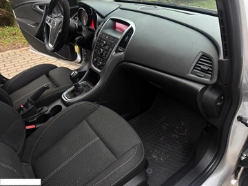 Opel Astra J GTC 1.4 Turbo ECOTEC 140KM 2016 OPEL ASTRA J (P10) 1.4 (103) 140 KM, zdjęcie 15