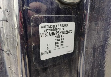 Peugeot 208 I 2017 Peugeot 208 2017r, 1.2 Benzyna. Lekko uszkodzony przod. Jezdzi. 1.2 80KM, zdjęcie 21