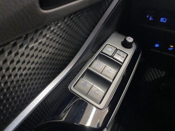 Toyota C-HR I Crossover 1.2L Turbo 116KM 2019 Toyota C-HR 1.2 T Style Toyota C-HR 1.2 T Style, B, zdjęcie 18